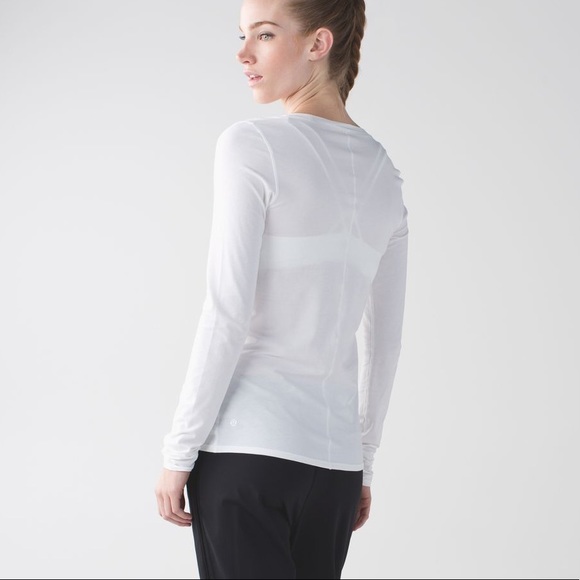 🍋 Lululemon Anahatasana Long Sleeve Tee
in white - Picture 6 of 11